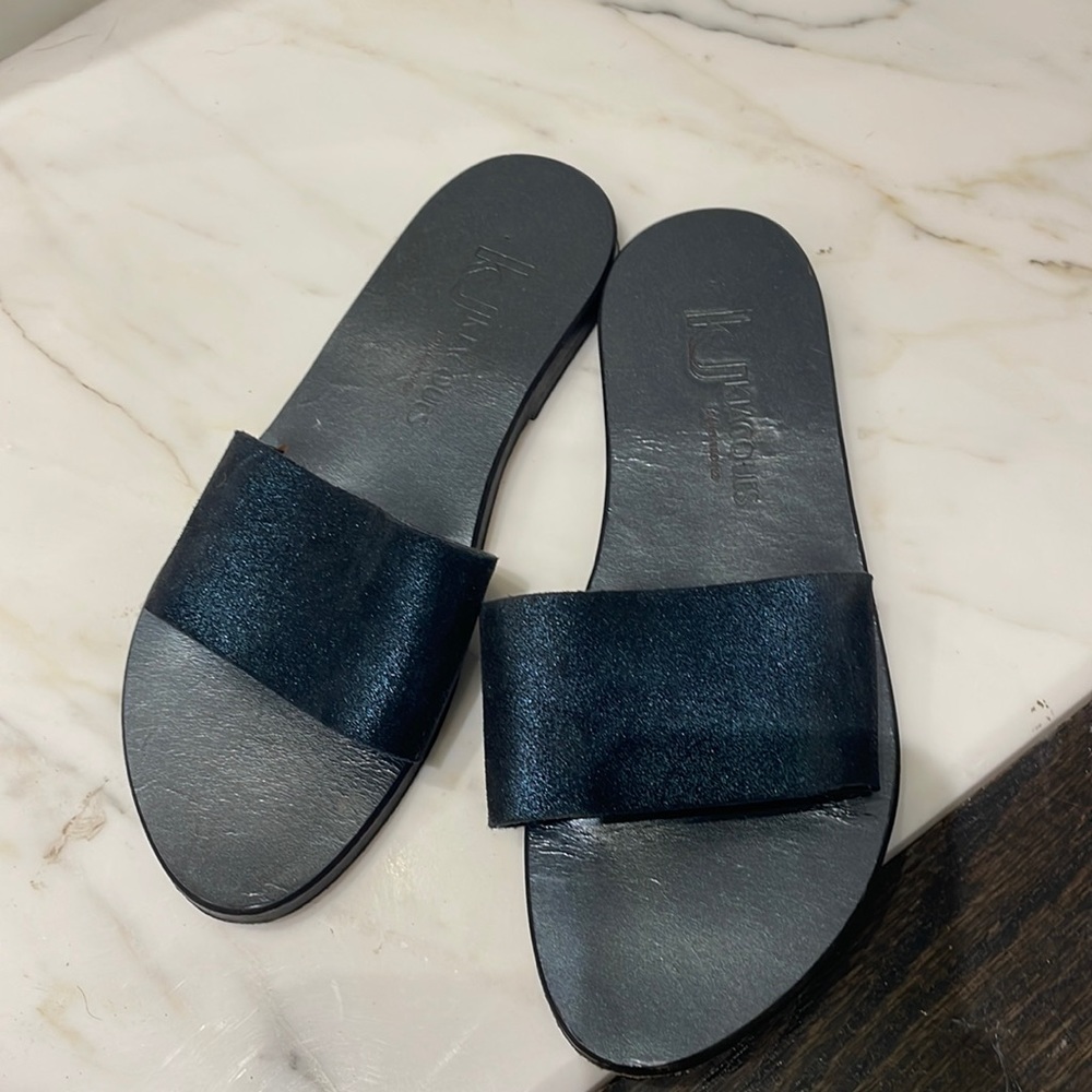 metallic blue ! gorgeous sandals